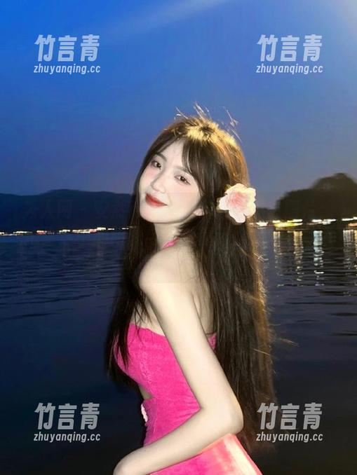 秀人网 - 安然maleah的私房黑白图片：把生活中的阳光与阴影都调侃得淋漓尽致！