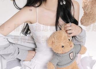 秀人网 – 精选小逗逗和服写真，穿越时空与传统美学的唯美邂逅