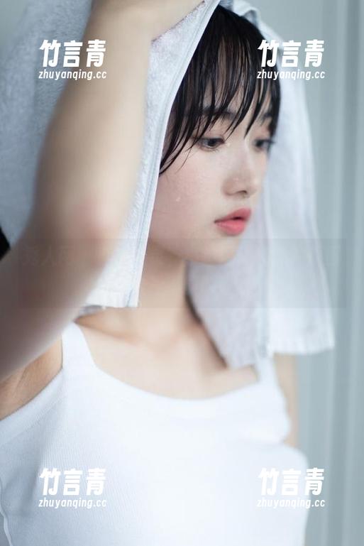 秀人网 - 直击心灵，小逗逗清纯私拍原图让人欲罢不能的魅力！