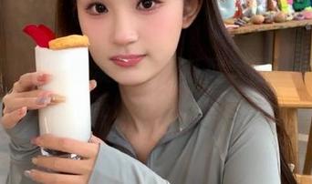 秀人网 – 油田溪溪白色系列套图：通过精美合集感受她个性魅力的每一面