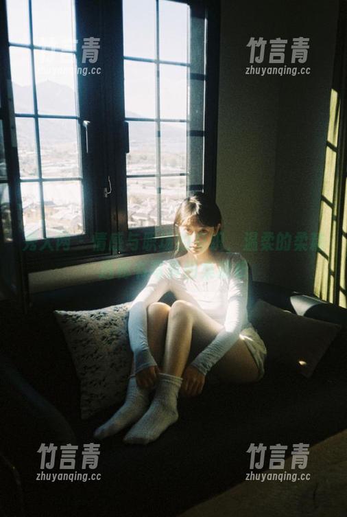 秀人网 - 情感与职场的交织，温柔的柔精选秘书写真图集赏析