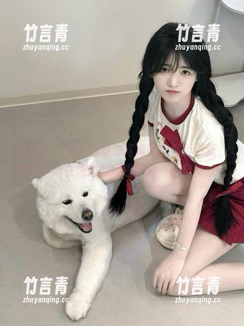 秀人网-王雅姗 秀人网 - 王雅姗海边写真图包重新更新,展现了她在海边的闪耀时刻,不容错过!