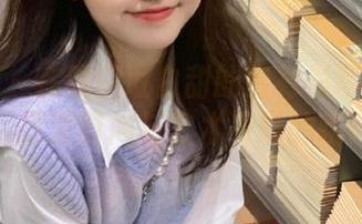 秀人网 – 在线获取白甜的白衬衫写真原图，探索时尚与艺术交融的瞬间
