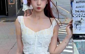 秀人网 – 以定制为名，肉晴MINI的写真套装唤醒内心深处的优雅