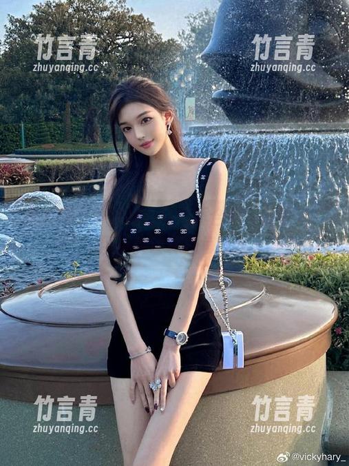 秀人网 - 舒林培纯白写真合集：无圣光，用真实诠释的每一瞬