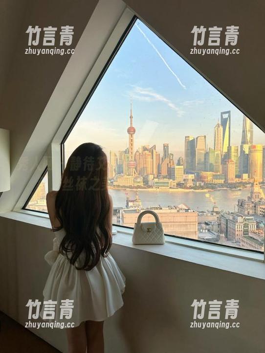 秀人网 - 静待艾栗栗栗栗栗栗吖写真集更新，丝袜之美将打破你的想象界限