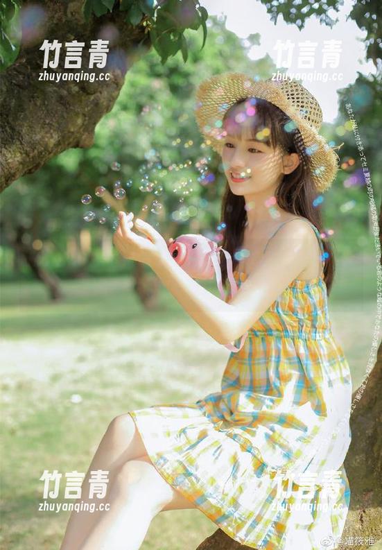 秀人网 - 苏曼兮长腿的诱惑写真合集，精选图片带你走进魅力世界