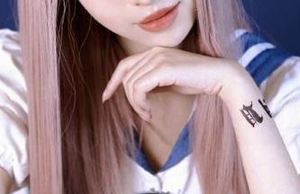 秀人网 – 草莓zz妹妹全新图包上线，精美写真资源定格她的青春与魅力