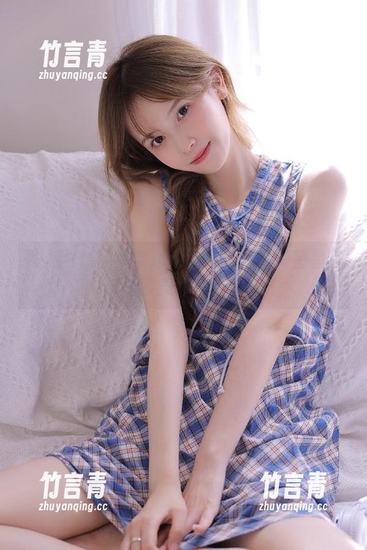 秀人网 - 蛋蛋宝泳池图集：夏日仰望星空的唯美作品之旅