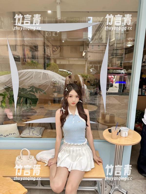 秀人网 - 赤间菀枫护士写真全集：原图展示我如何在工作中保持微笑