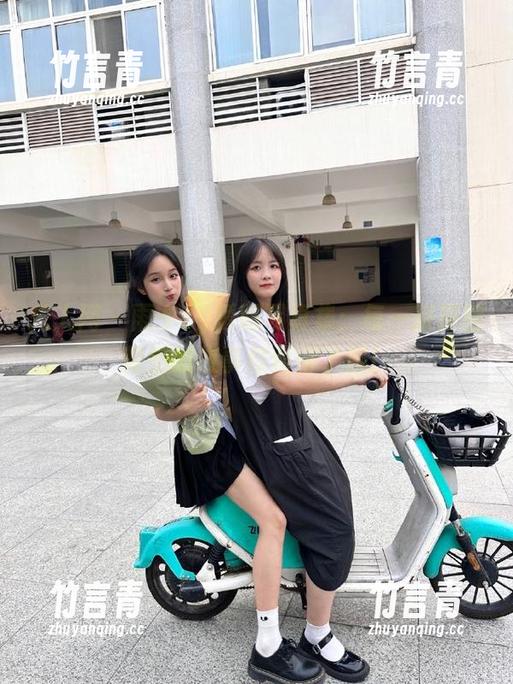 秀人网 - 雨夕cy透明写真集：每一张原图背后的故事都值得了解！