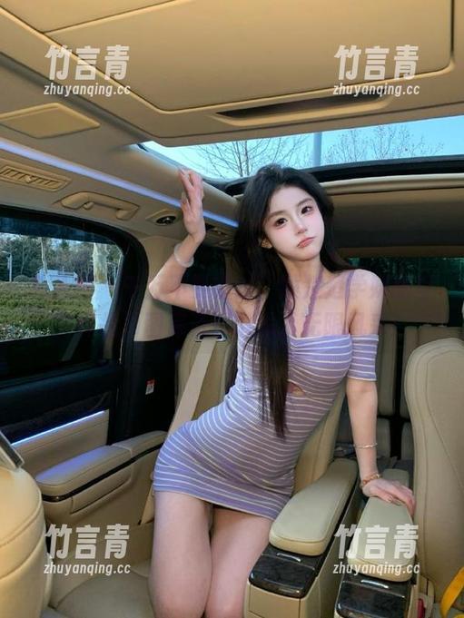 秀人网 - 千万不要错过，顾楚楚学妹的写真作品为图库资源增添了无限风采！