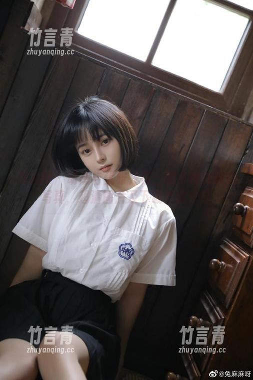 秀人网-鹿小茜 秀人网 - 动感与优雅并存:鹿小茜体操服写真,超清图片及下载方式分享