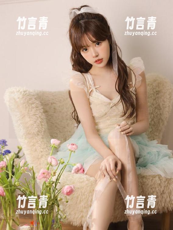 秀人网 - 黄可Christine的清纯写真，观看她的每一张原图，唤醒你内心的温柔与美好！
