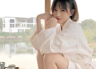 紧急企划 – 小恩优等生写真集闪亮登场，原图展现真实自然的她