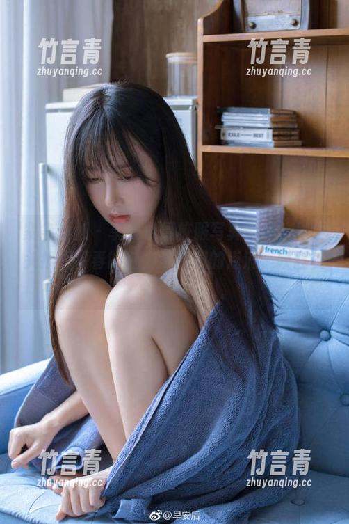 紧急企划-小恩 紧急企划 - 享受小恩校服写真合集,用镜头捕捉青春的魅力与校园的点滴,唤醒美好回忆。