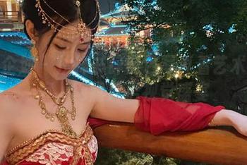 紧急企划 – 从林书辞黑色写真看艺术的深度，网盘开启视觉盛宴