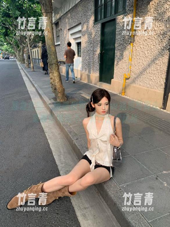 紧急企划 - 绝美视界：见希w姐姐写真合集带你领略不一样的艺术风格