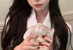 美媛馆 – 探索Love陆瓷的灰丝写真世界：精致图片资源全面上线！