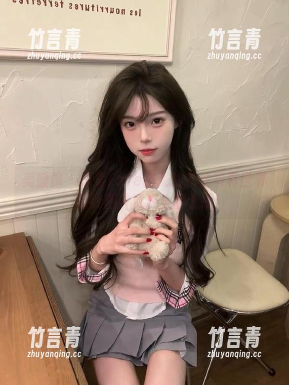 美媛馆 - 探索Love陆瓷的灰丝写真世界：精致图片资源全面上线！