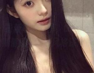 美媛馆 – 最新写真套图，toro羽住红裙的细腻情感与独特风格深度解读