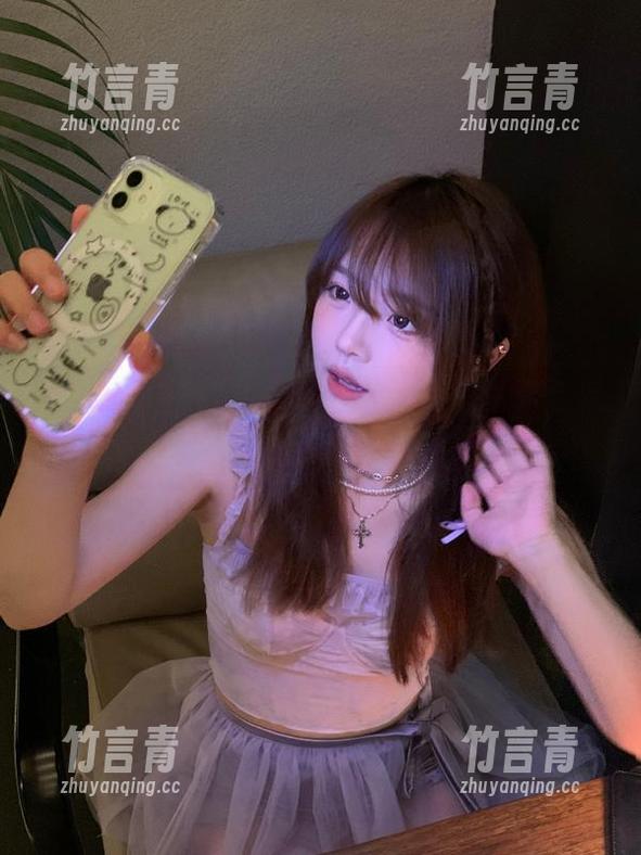 美媛馆 - 子纯儿Annie最新海边写真合集，记录青春与自然的完美融合！