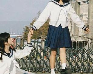美媛馆 – 狐小妖Baby的眼镜美学原图精选，发现她作品中的独特之美与创意