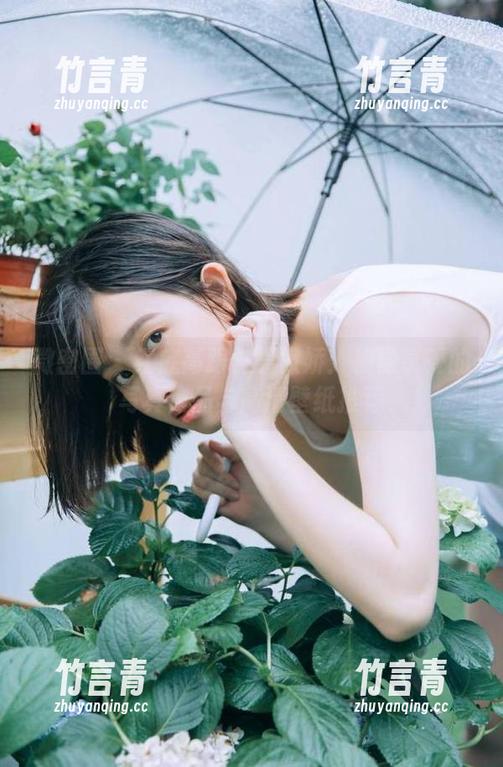 微密圈 - 红底高跟与聂傲娇：视觉享受的写真作品与高清壁纸推荐