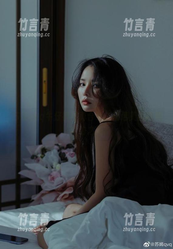 苏嫣qvq牛仔裤写真合集，精选美图展现简约之美