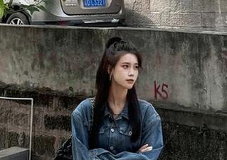 袜啵啵 – 芝士短灰丝图包福利，让脚尖加固款成为你的新宠！
