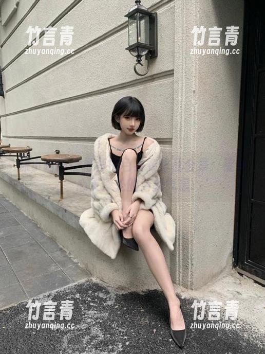 袜小喵 袜小喵倾情推荐白色羽衣作品合集:绽放心灵深处的清新气息