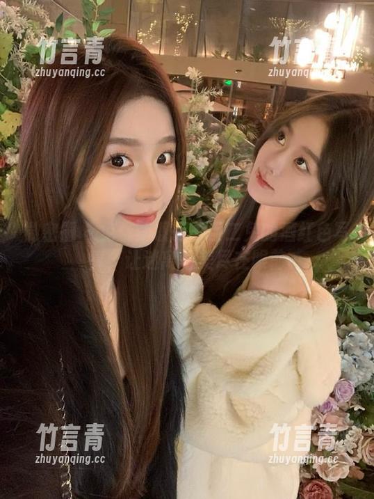 微密圈 - 免费获取轩子巨二兔的酒红色写真，让迷离之美尽在眼前