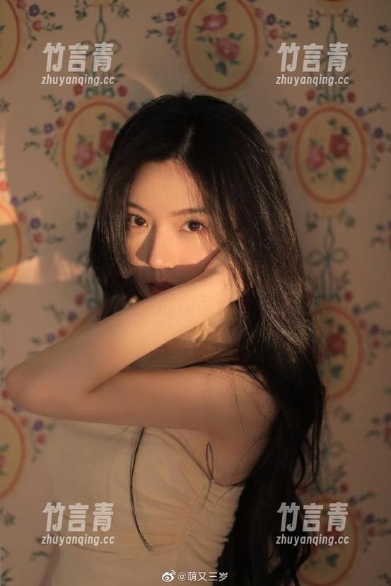 微密圈 - 女仆风格的金希儿：令人忍俊不禁的作品合集