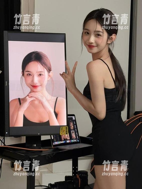 雅拉伊 - 免费下载梓杨的油亮写真，捕捉每一个动人的瞬间，给你满满灵感！