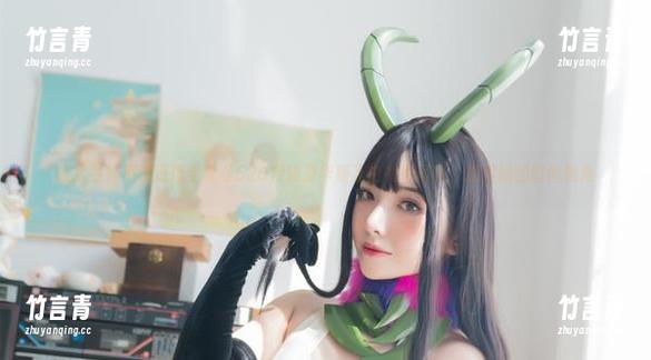欣赏雯妹不讲道理全套《520特辑豪华版》白衬衫写真，探索她的时尚视角