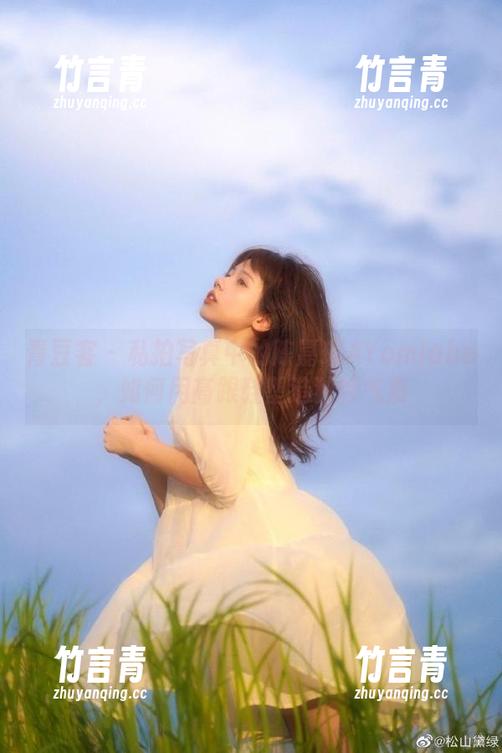 青豆客 - 私拍写真中的陈嘉瑶AYomiabe，如何用高跟鞋塑造独特气质