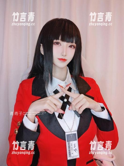 与“青青子Js日常”一起，畅游她的全套写真，感受生活的每一寸美丽