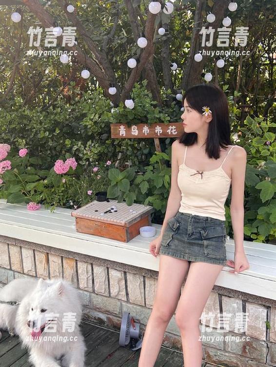 魅妍社 - 一窥易阳Silvia美脚写真，超越无圣光的艺术之美