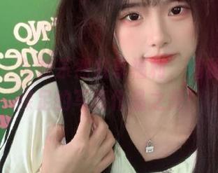 魅妍社 – 与黄乐然共享福利，揭秘她性感裸足的写真作品之美！
